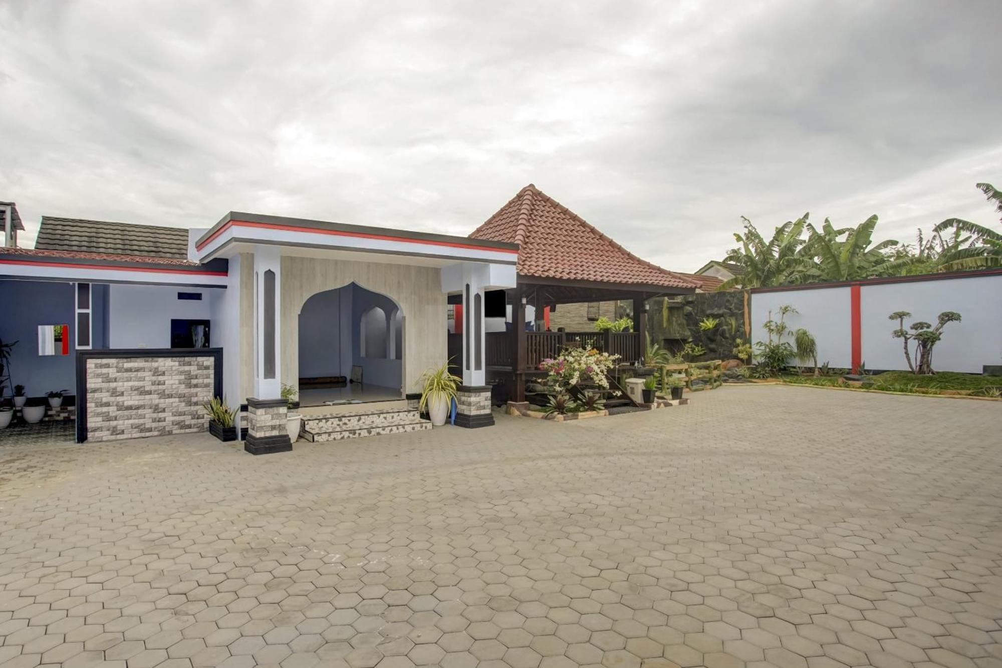 Oyo Life 3982 Azka Homestay Syariah باندار لامبونغ المظهر الخارجي الصورة